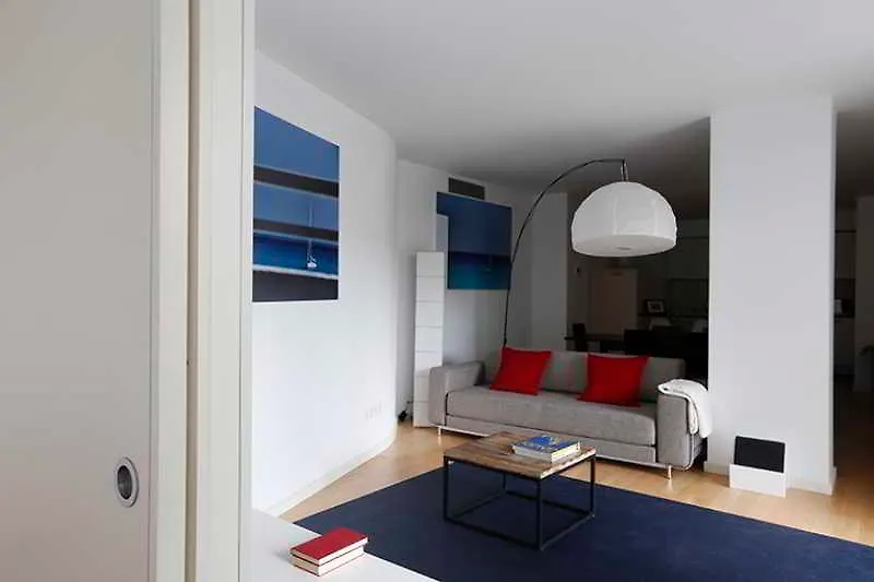 Home Around Mistral Pool Apartments Barcelona Spain